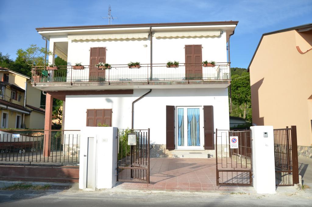 La Perla Del Magra Holidays House Monte Marcello Exteriér fotografie